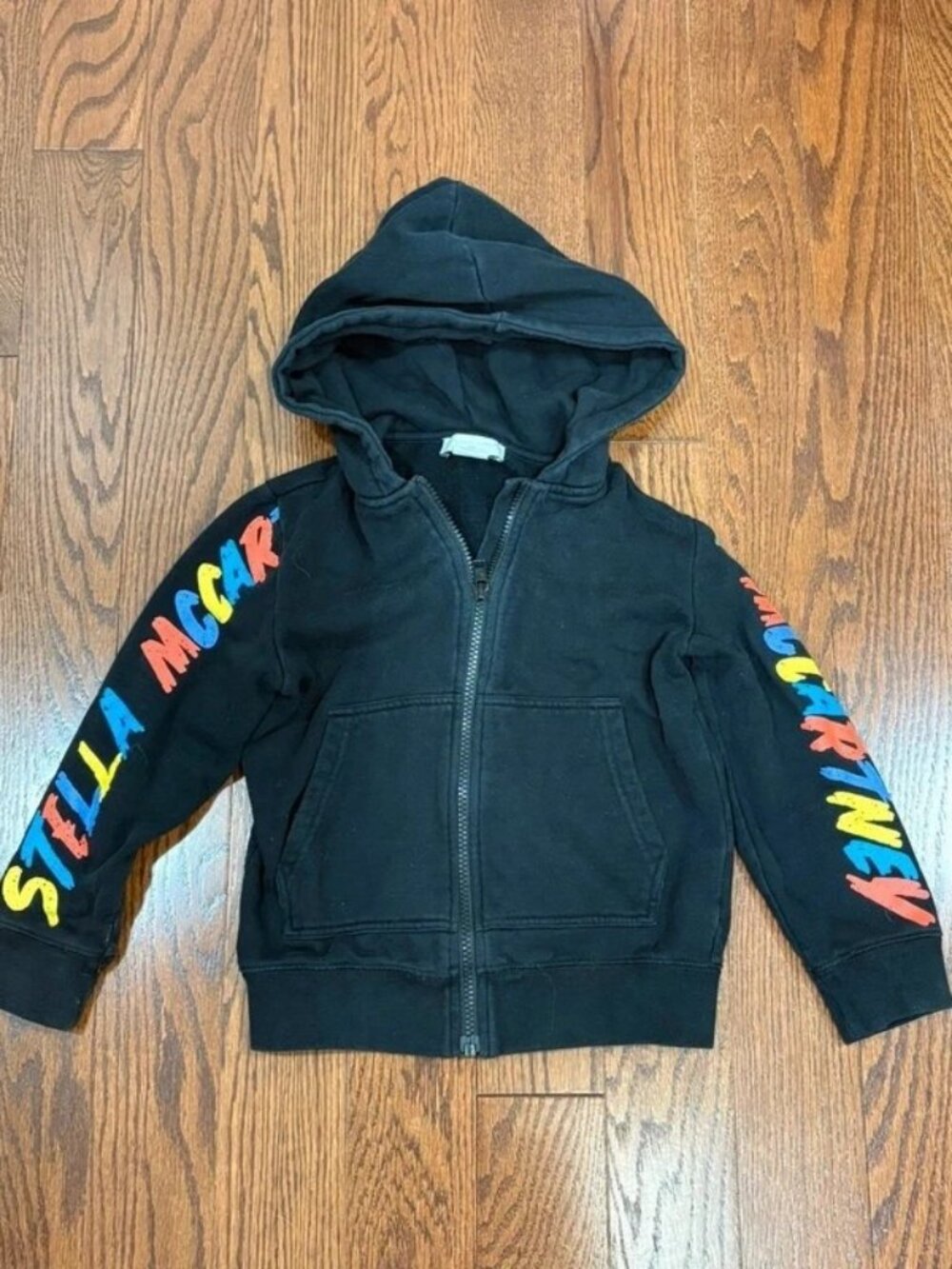 Stella McCartney Kids 6Y Black Colorful Logo Zip-Up Hoodie with Front Pockets 10